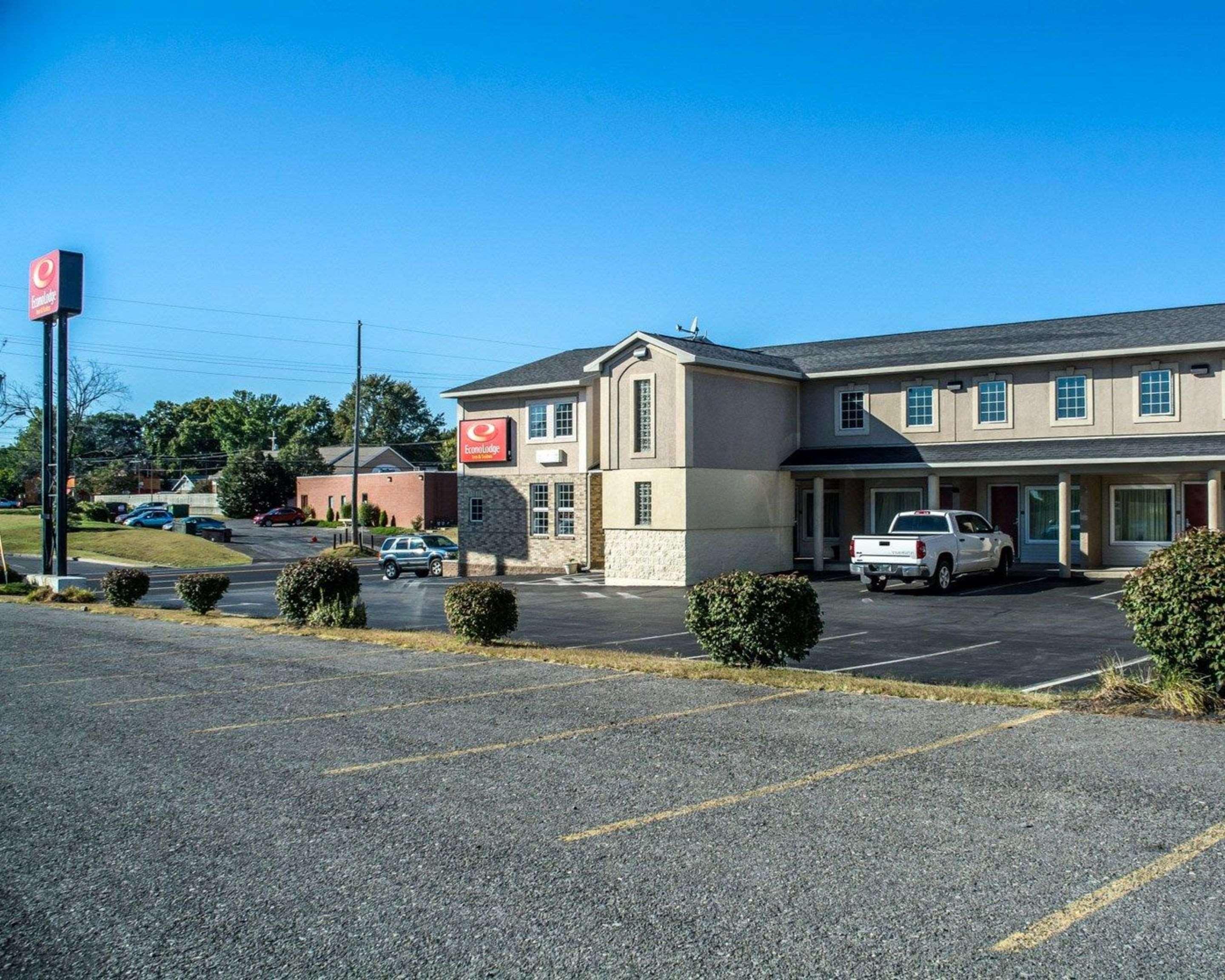 Econo Lodge & Suites Airport North Syracuse Exterior foto